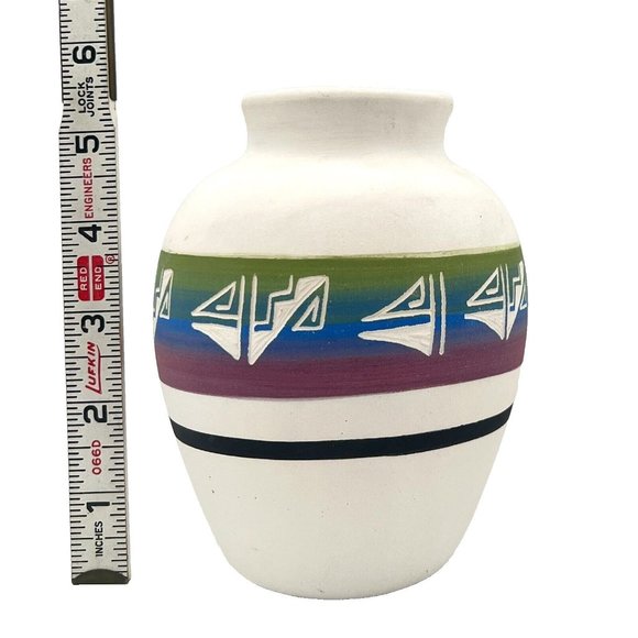 Navajo Hand Etched Pottery Vase Colorful Native American Signed Southwest 5.5" - Picture 3 of 7